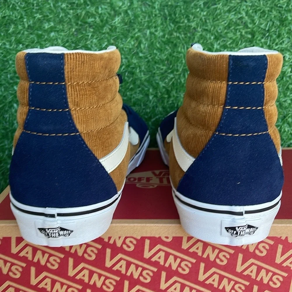 Vans Sk8-Hi High Top Blue/ Brown Corduroy (Men's)
Sk8-Hi "Navy/Brown" Men's Shoe - Picture 15 of 16